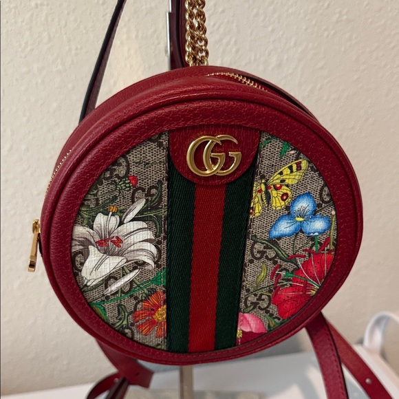 Gucci Red Floral Embroidered Backpack - Picture 1 of 6